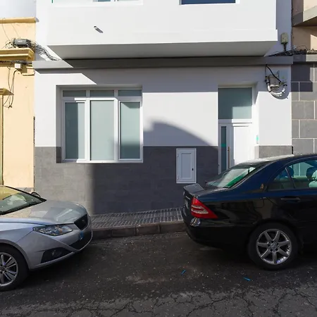 In Palmas Near Canteras 度假居 *